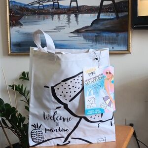 Bright Side Color Changing Tote with Umbrella Design NWT